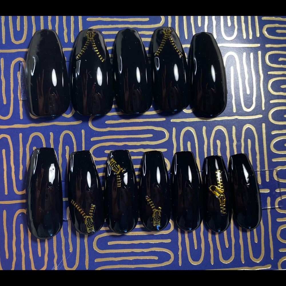 Custom press on nails